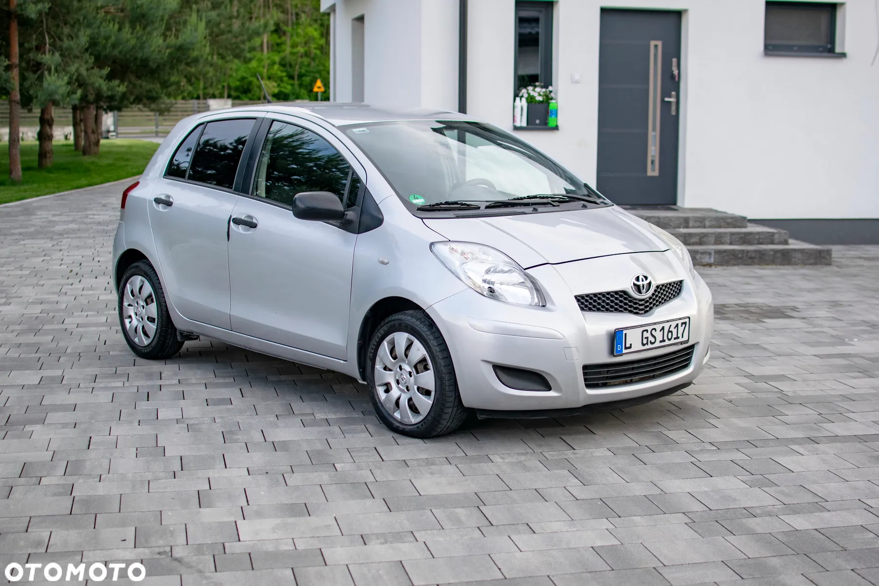 Toyota Yaris - 12