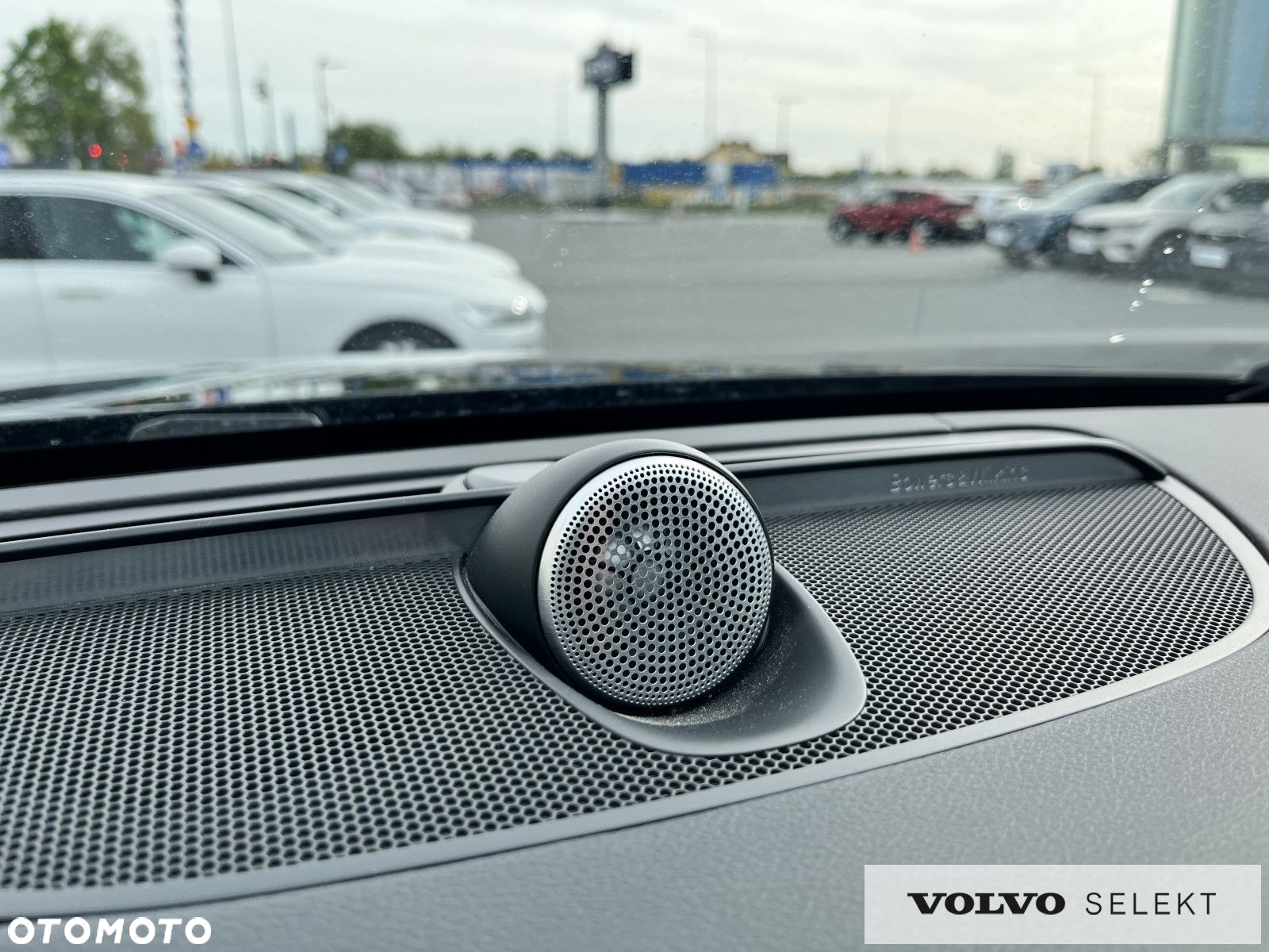 Volvo V60 Cross Country - 24