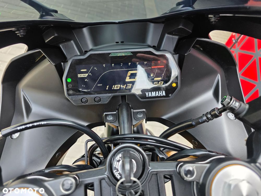Yamaha YZF - 16