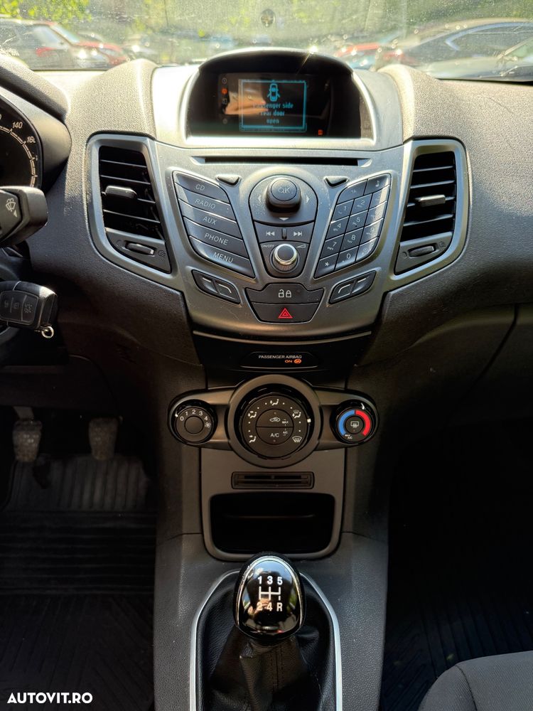 Ford Fiesta 1.5 TDCi Titanium - 18
