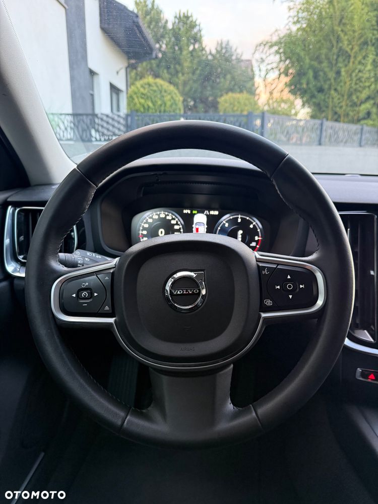 Volvo V60 D3 Geartronic Momentum Pro - 28