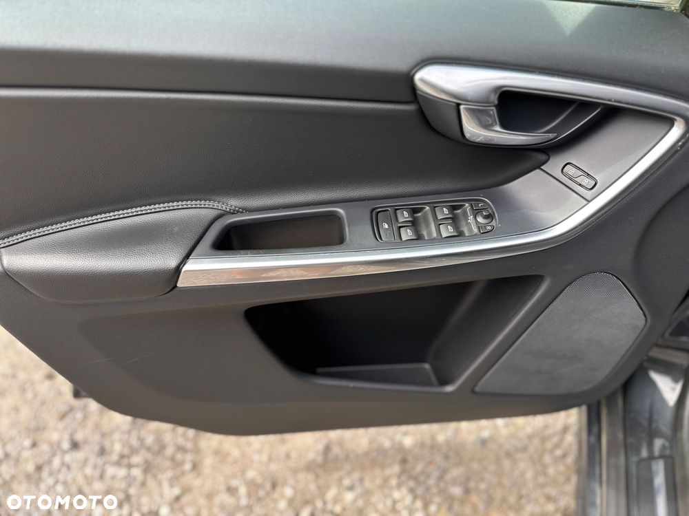Volvo XC 60 - 16