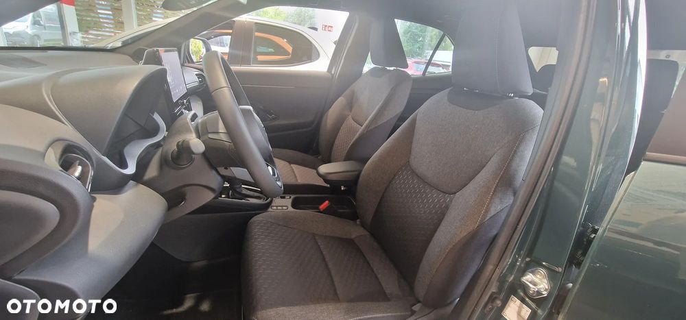 Toyota Yaris - 7