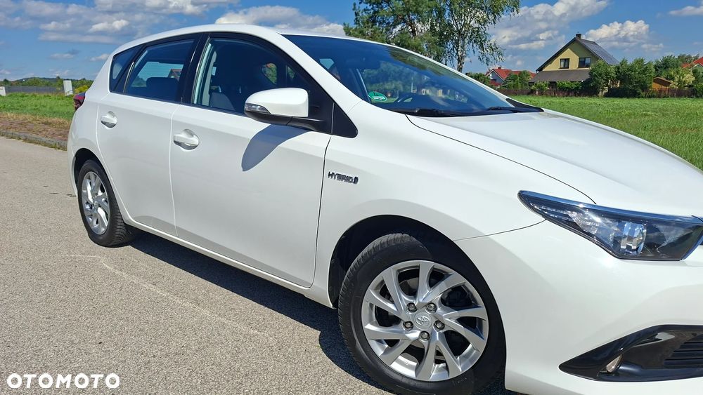 Toyota Auris - 2