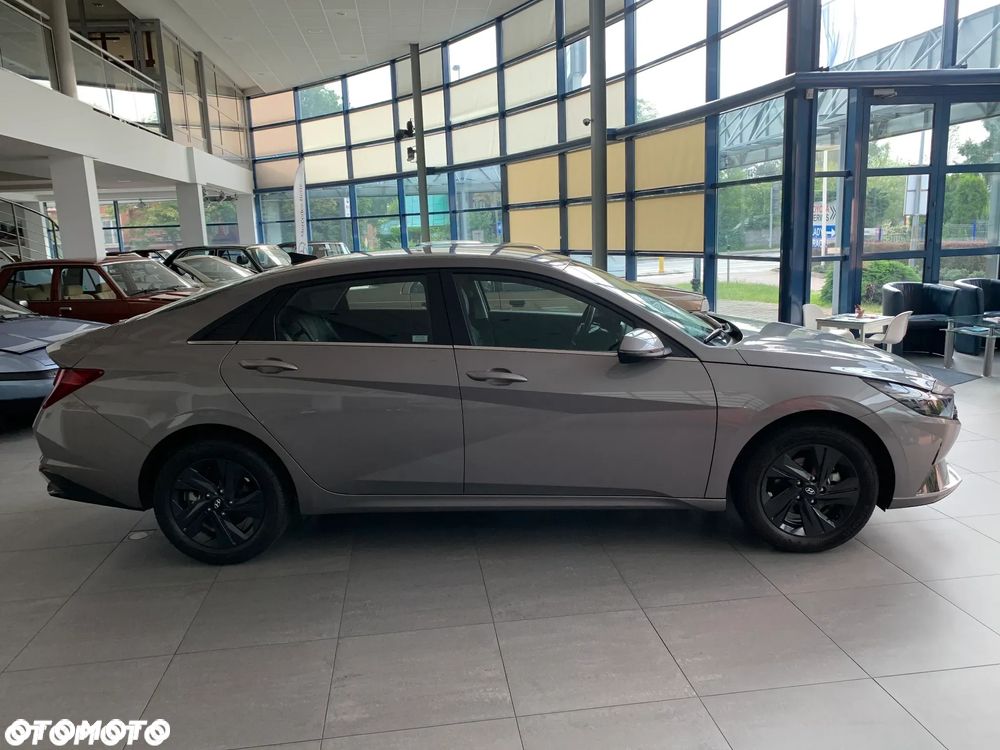 Hyundai Elantra 1.6 Smart - 2