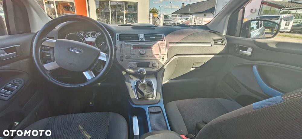 Ford Kuga 2.0 TDCi Titanium - 4