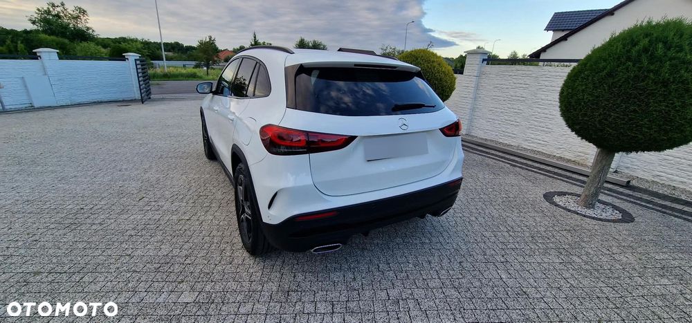 Mercedes-Benz GLA - 5