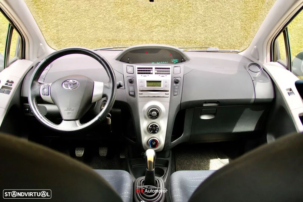 Toyota Yaris 1.4 D-4D Sol+AC - 10