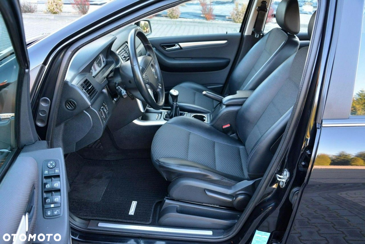 Mercedes-Benz Klasa B 180 - 20