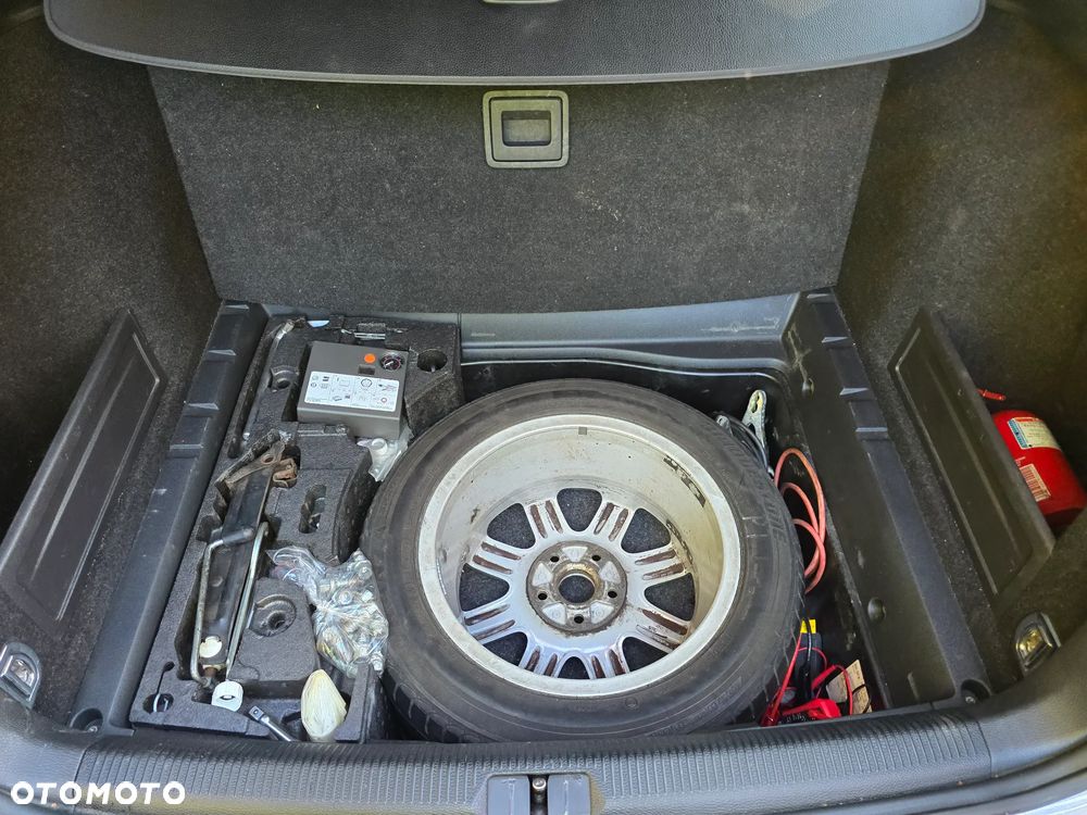 Volkswagen Passat 2.0 TDI Edition 40 DSG - 8