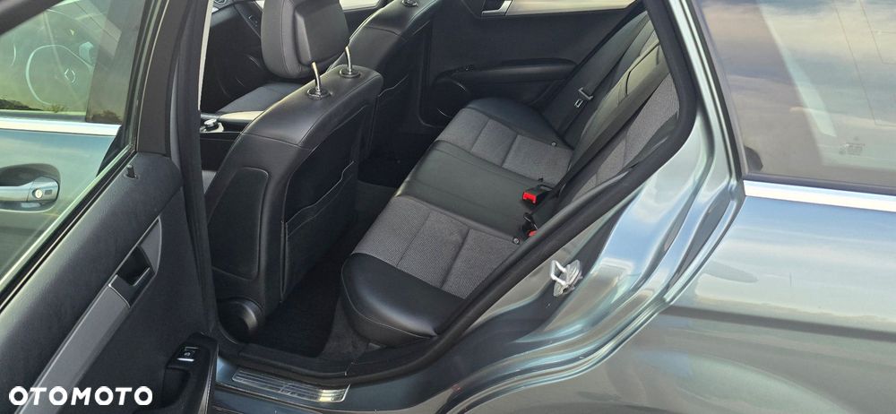 Mercedes-Benz Klasa C 200 CDI BlueEff Avantgarde - 15