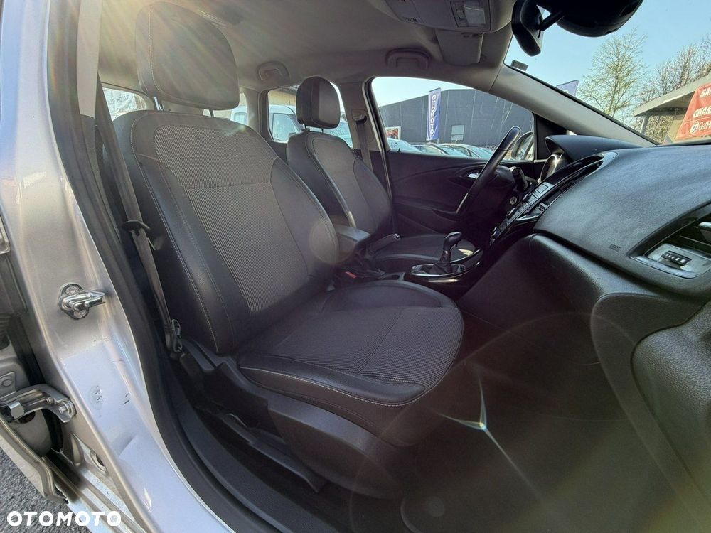 Opel Astra 1.4 T Cosmo - 26