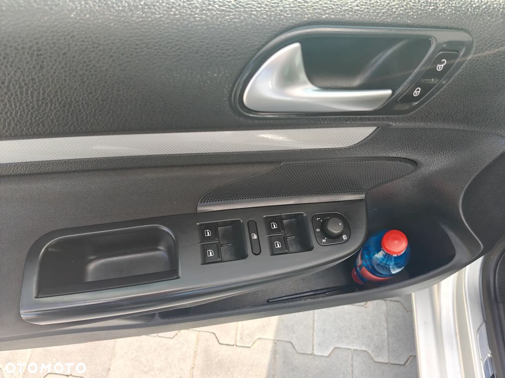 Volkswagen Golf 1.6 TDI DPF DSG MATCH - 20