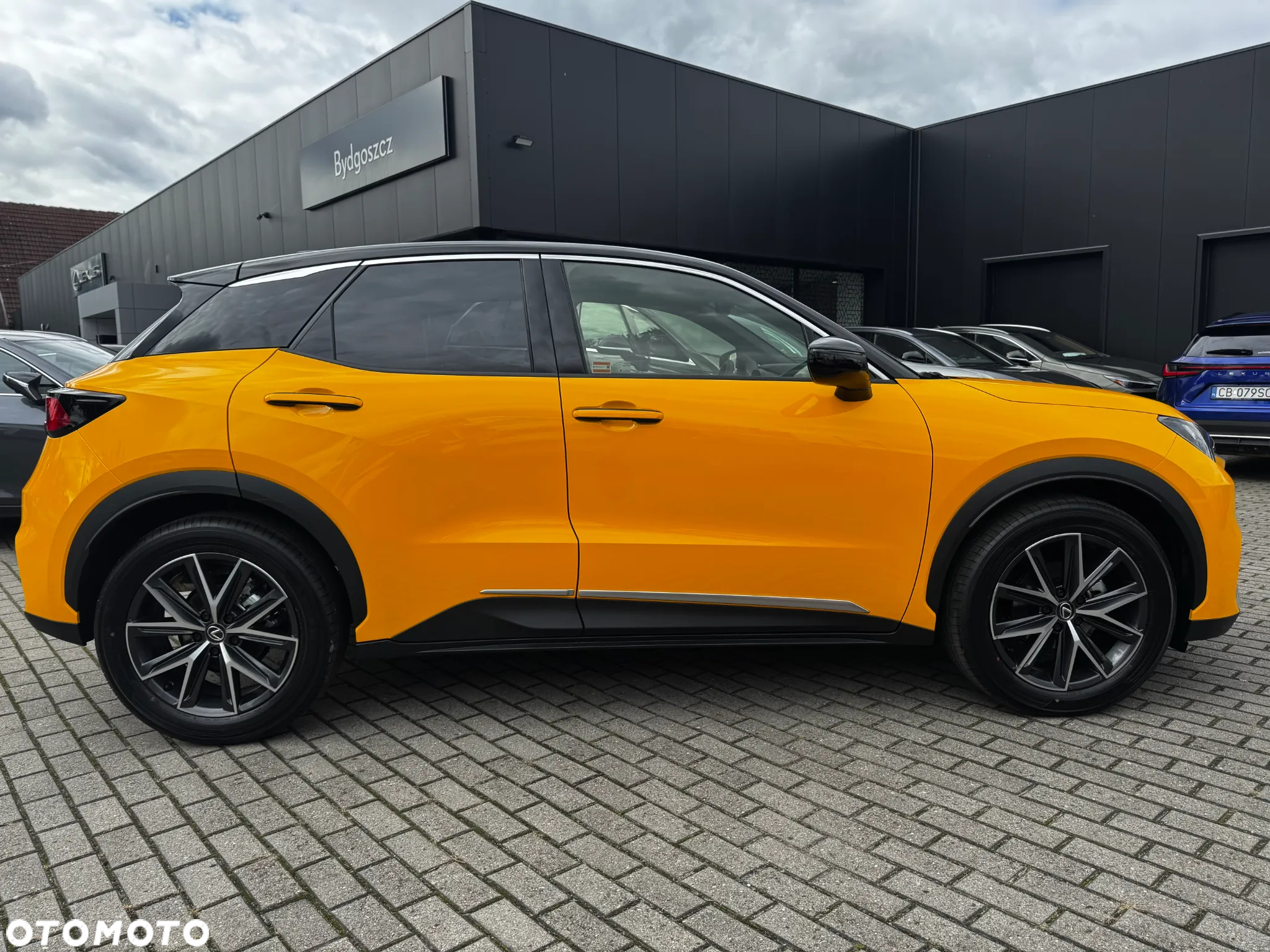 Lexus LBX 1.5 Hybrid Emotion - 7