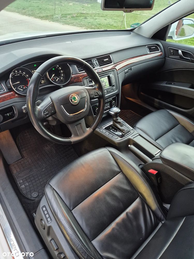 Skoda Superb 2.0 TDI Elegance DSG - 5