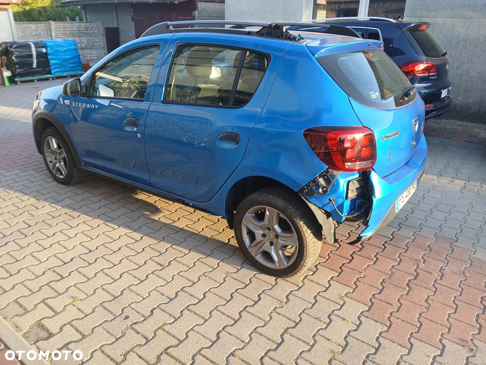 Dacia Sandero - 8