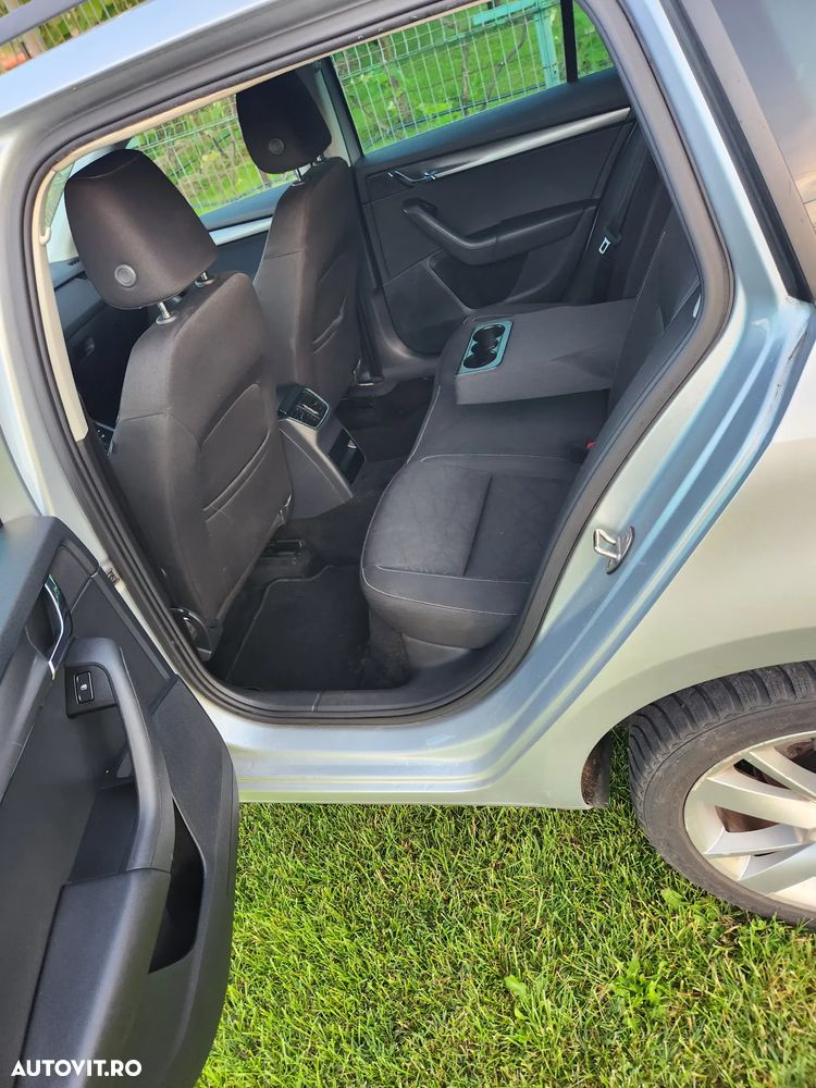 Skoda Octavia 1.6 TDI DSG Style - 14
