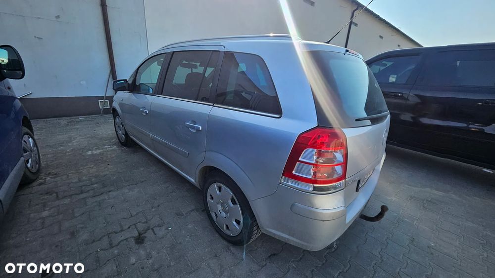 Opel Zafira 1.7 CDTI - 12