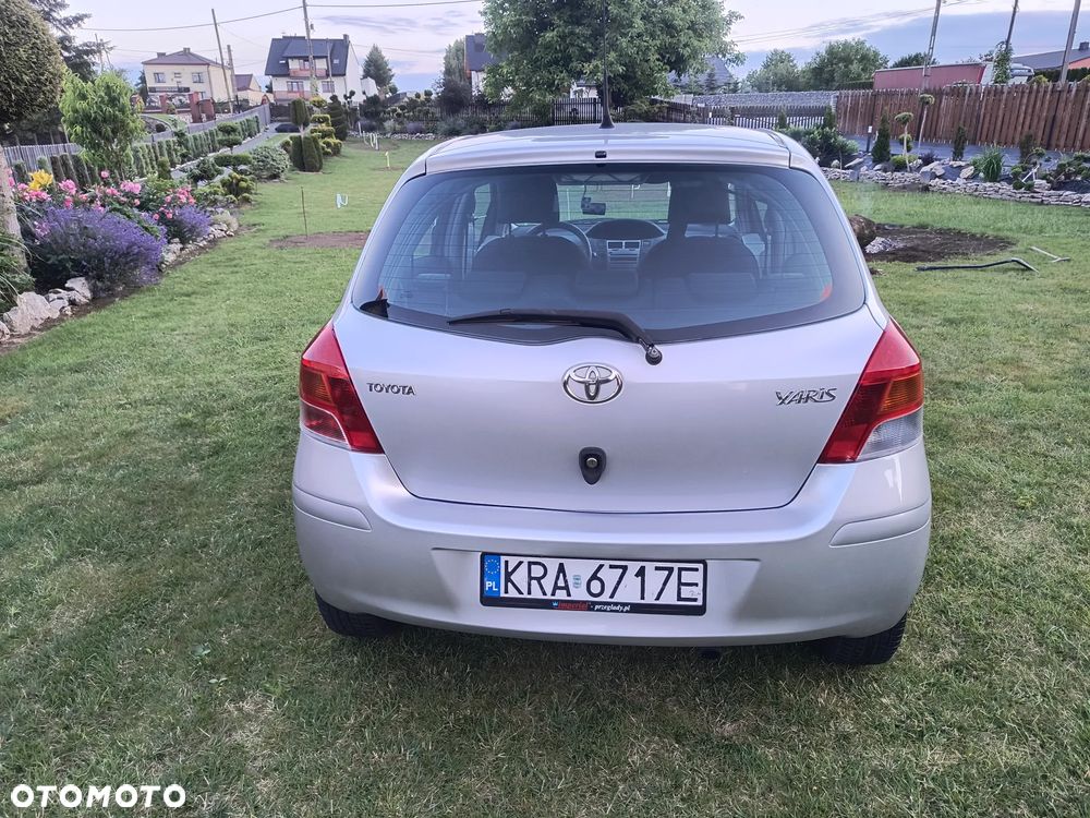 Toyota Yaris 1.33 Luna - 19