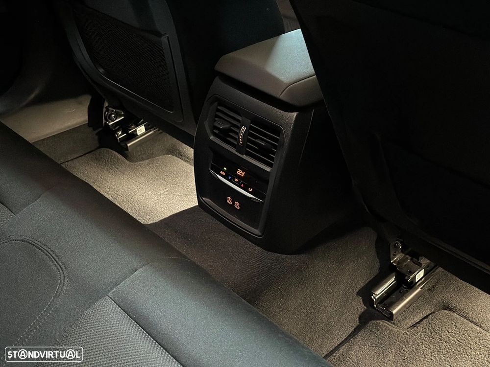 BMW 320 d Auto - 15