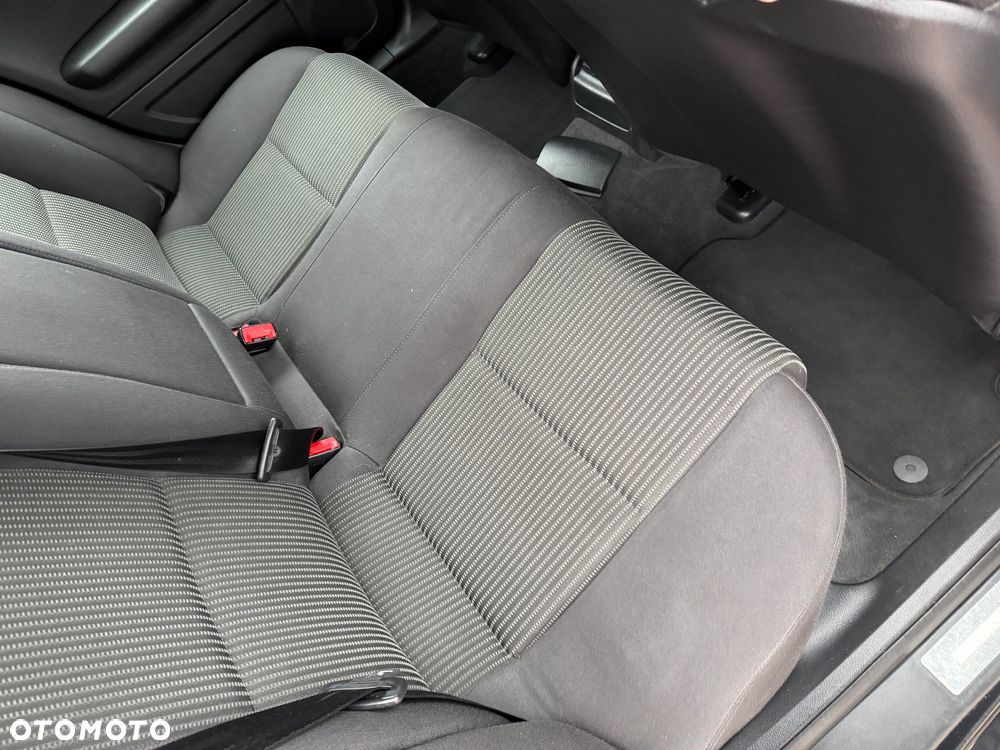 Audi A4 Avant 2.0 TDI DPF - 8