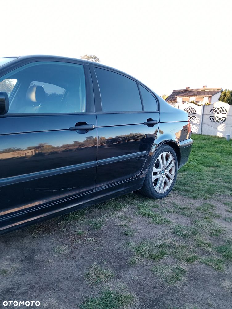 BMW Seria 3 2004 photo 3
