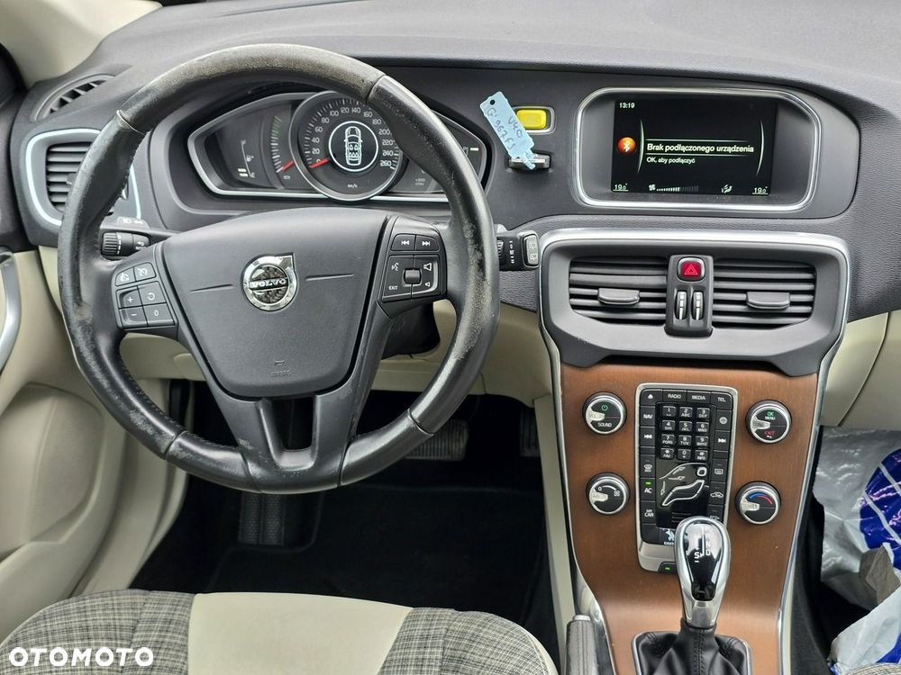 Volvo V40 - 15
