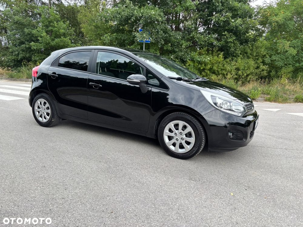 Kia Rio 1.2 Dream Team Edition - 11