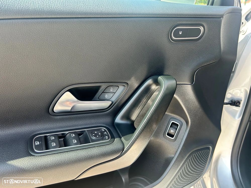 Mercedes-Benz A 180 Limousine d Business Solutions Frota Aut. - 6