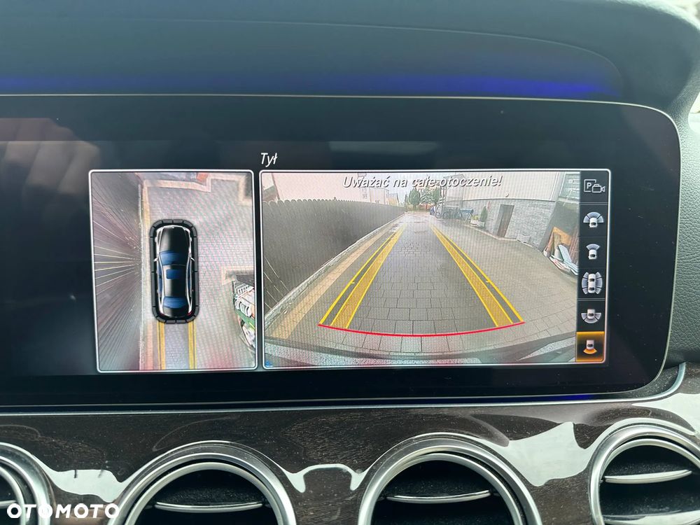 Mercedes-Benz Klasa E 300 d 9G-TRONIC - 16