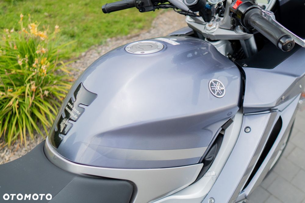 Yamaha FJR - 21
