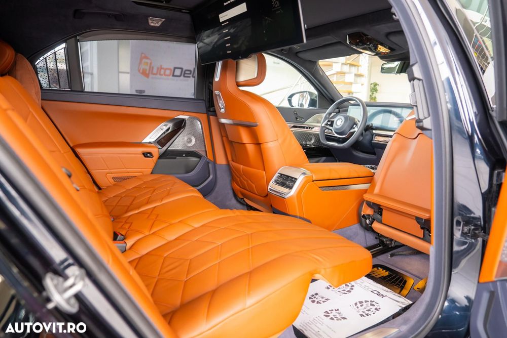 BMW Seria 7 740d xDrive MHEV - 29