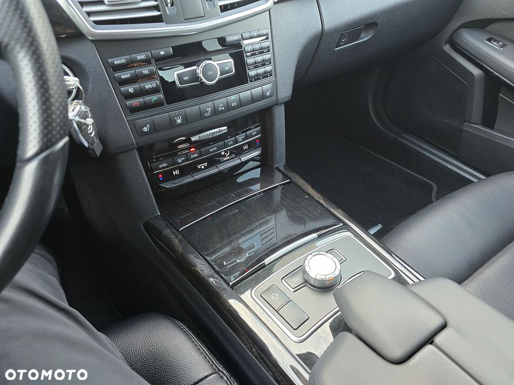 Mercedes-Benz Klasa E 200 CGI BlueEFFICIENCY 7G-TRONIC Avantgarde - 15