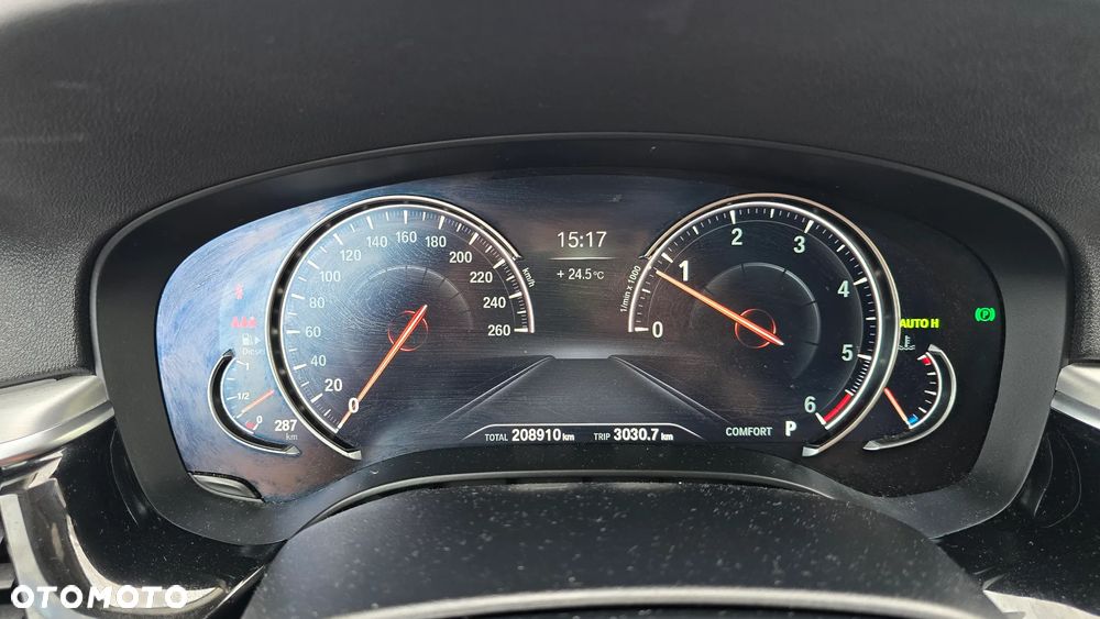 BMW Seria 5 520d Sport Line - 8