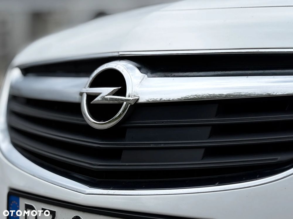 Opel Insignia - 13