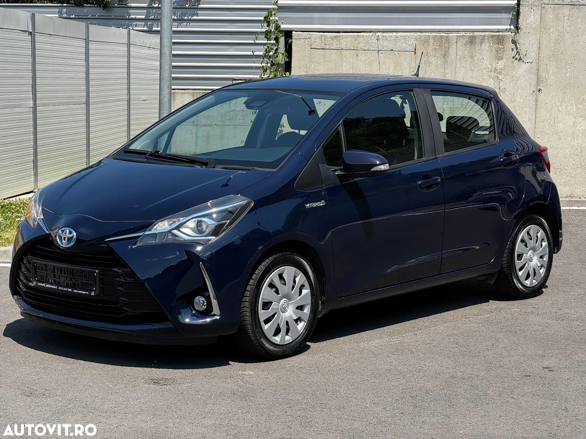 Toyota Yaris 1.5 VVT-i HSD Eco - 2