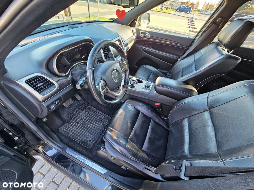 Jeep Grand Cherokee - 22