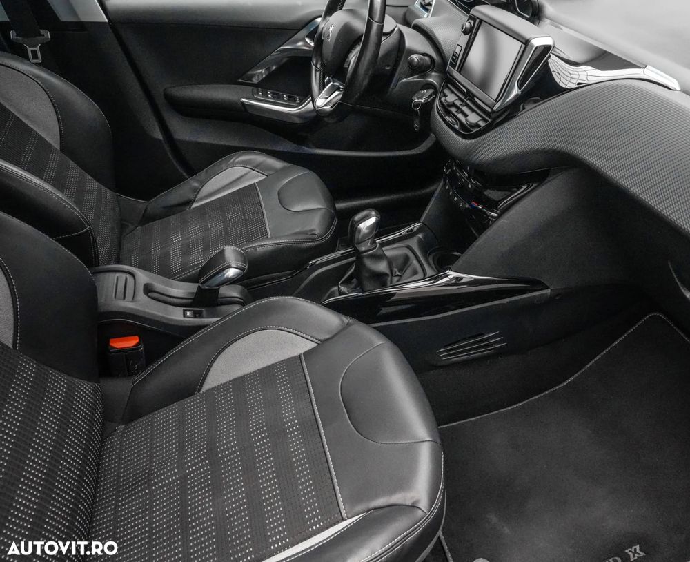 Peugeot 2008 1.2 PureTech Turbo Allure - 13