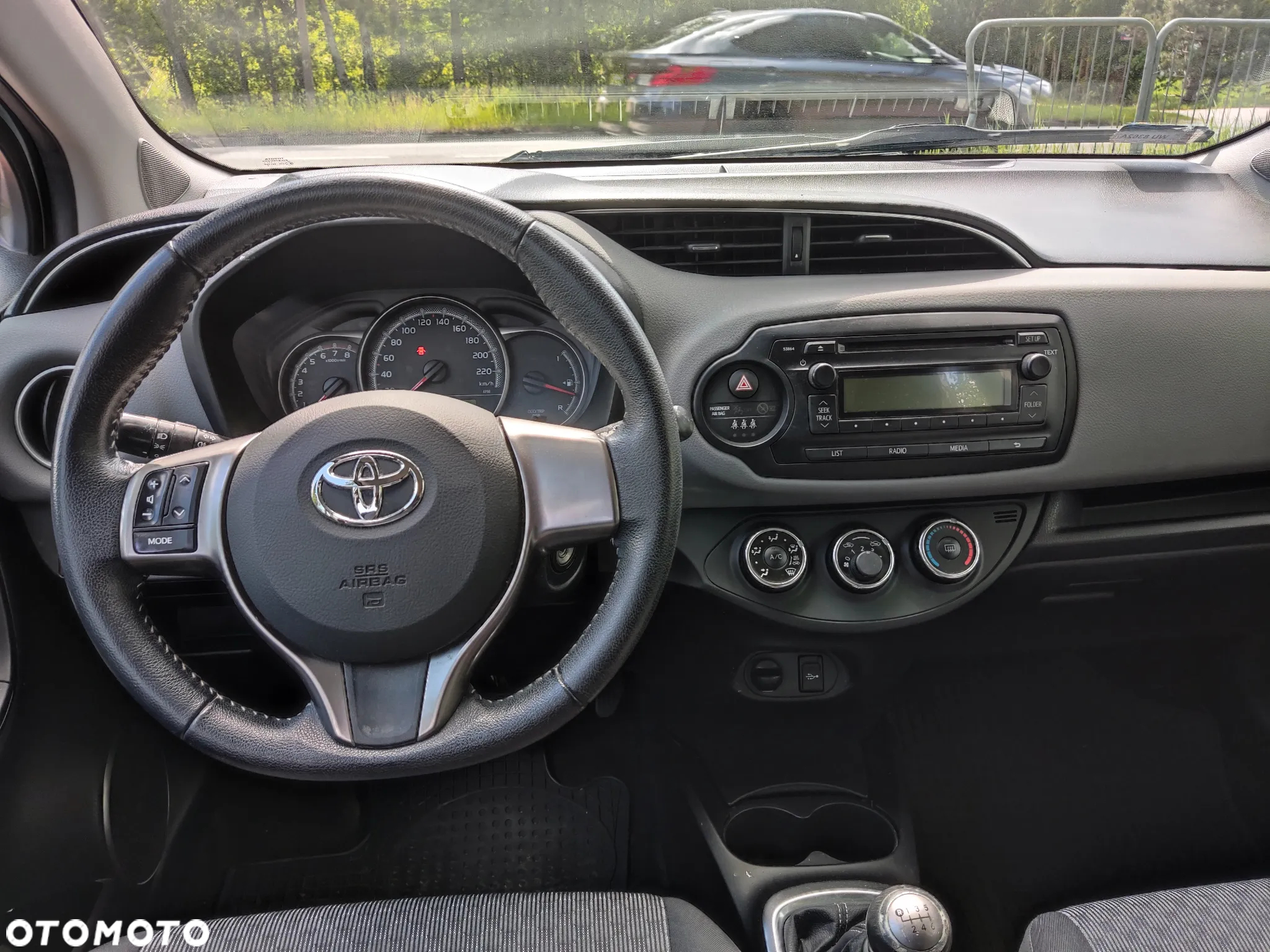 Toyota Yaris 1.33 Active - 8