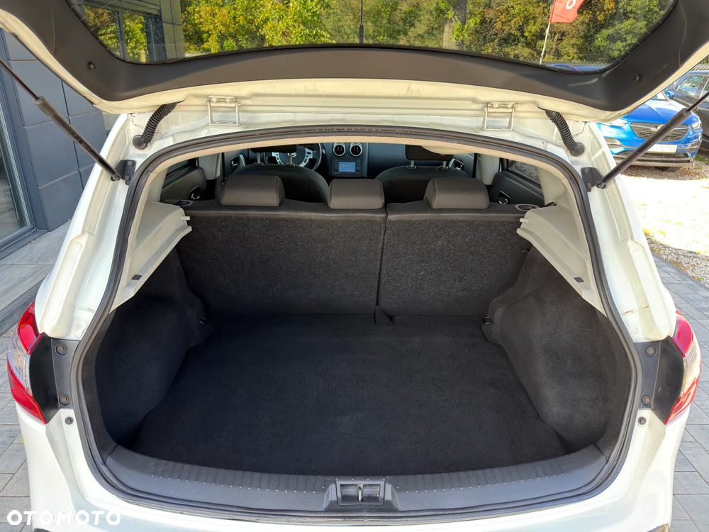 Nissan Qashqai 2.0 Acenta - 27