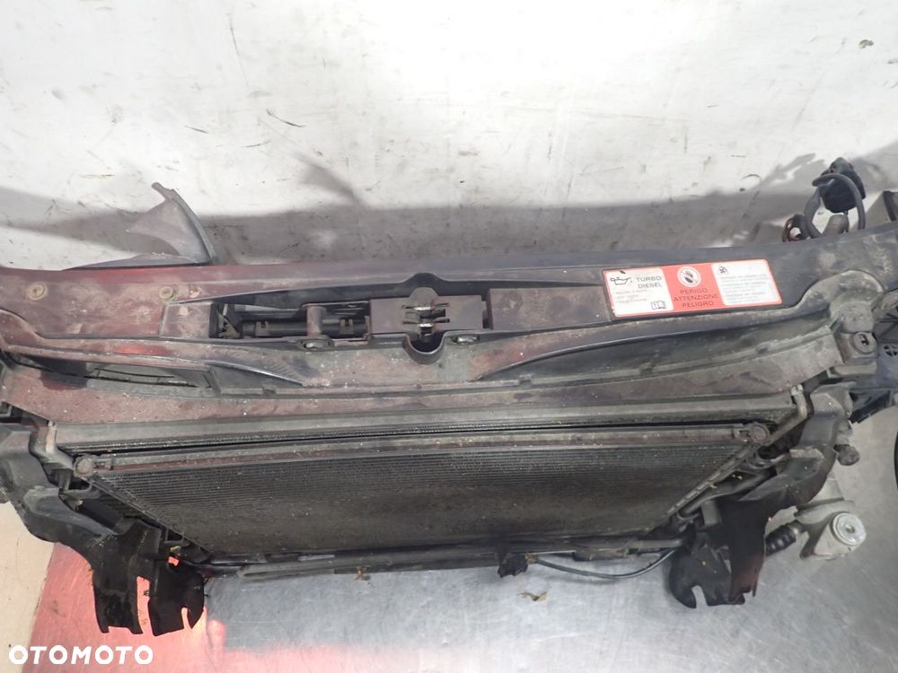 PAS PRZEDNI AUDI A4 B6 - 7