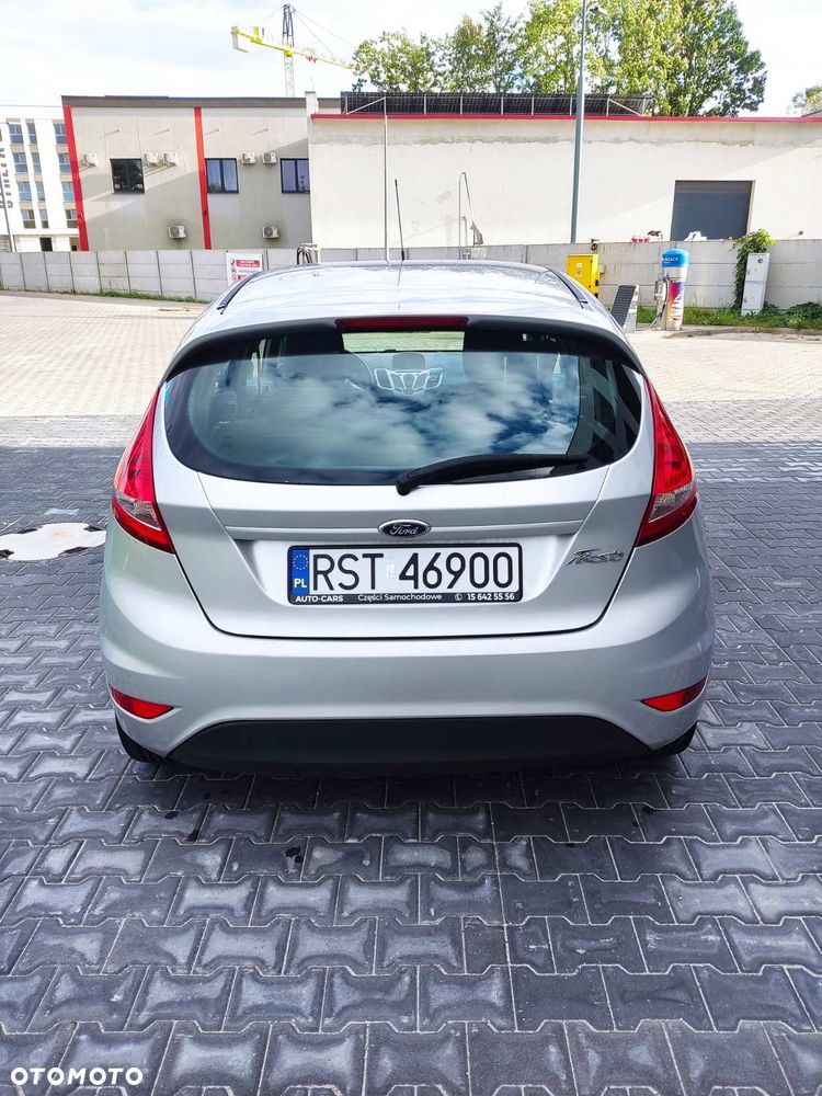 Ford Fiesta - 12