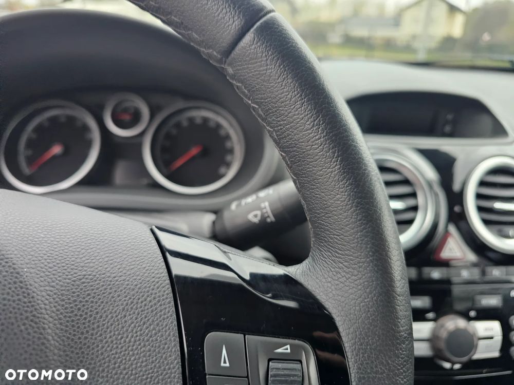 Opel Corsa 1.4 16V Sport - 17