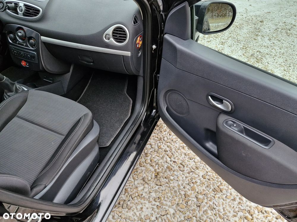 Renault Clio 1.2 16V 75 Dynamique - 17