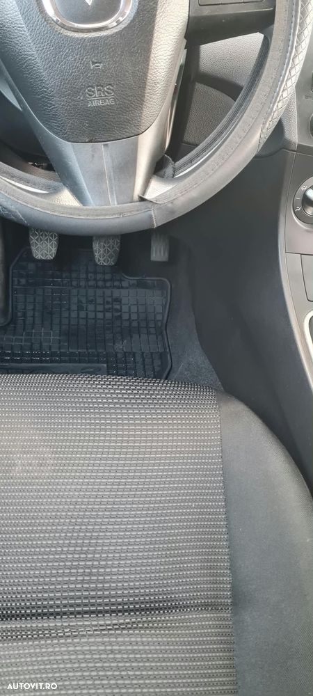 Mazda 3 1.6i CE - 13