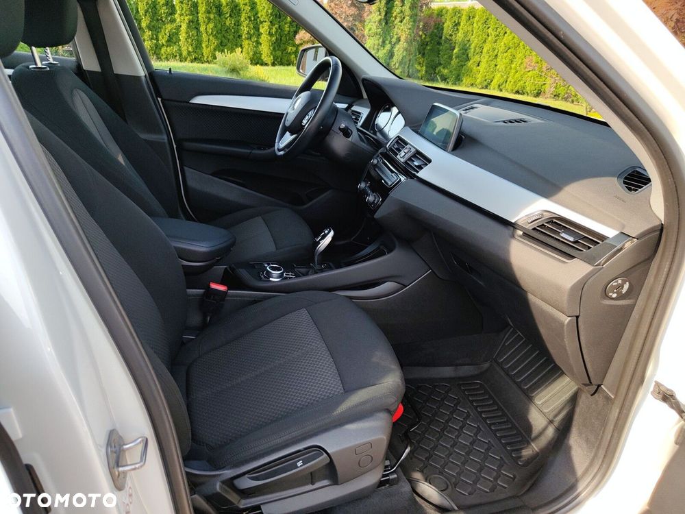 BMW X1 sDrive18i - 24