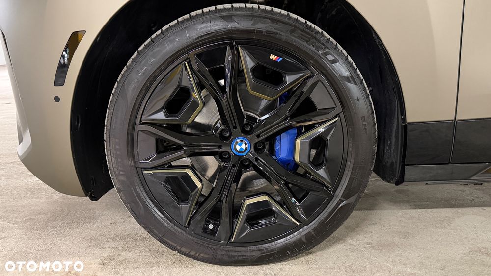 BMW iX M60 111.5kWh Signature - 10