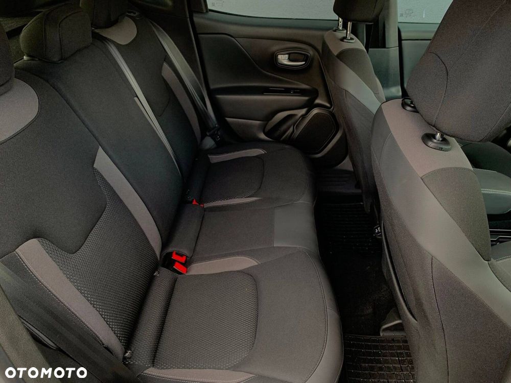 Jeep Renegade 1.5 T4 mHEV Limited FWD S&S DCT - 16