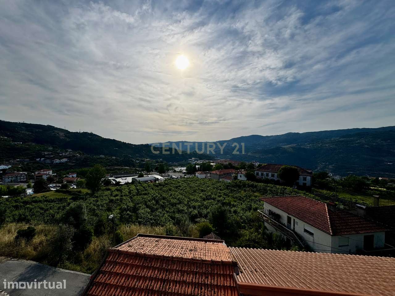 Andar-Moradia T4 com Jardim Privativo, Terraço, Garagem para 2 Viatura - Grande imagem: 5/28