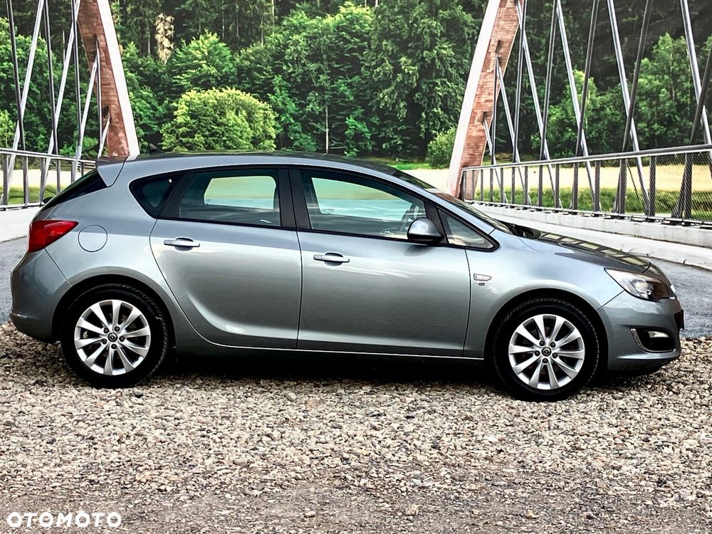 Opel Astra 1.6 Turbo 150 Jahre - 6